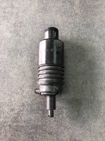Помпа омивача Ауді 100 C4