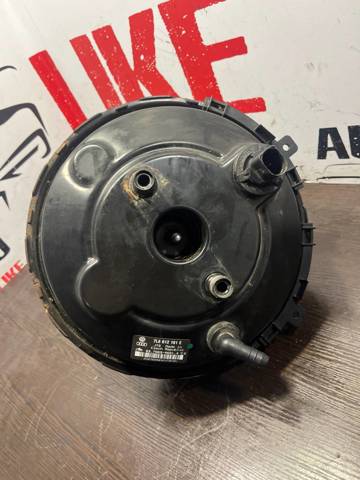 Вакуумника 7L8612105E VAG