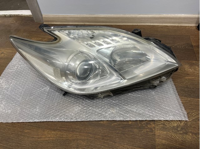 Фара основна права 8113047520 TOYOTA