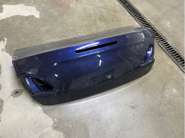 Кришка багажника кузова BBY45261XD MAZDA