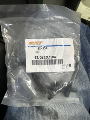 Датчик АБС (ABS) задній STJG9Z2C190A SAT