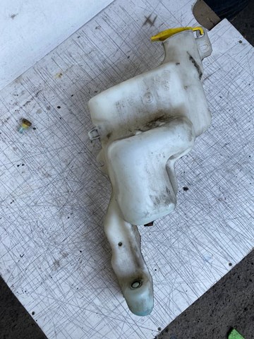 Бачок омивача скла Додж Caliber SXT