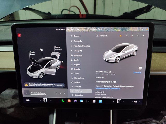 Дисплей бортового комп'ютера 108954300G Tesla Model