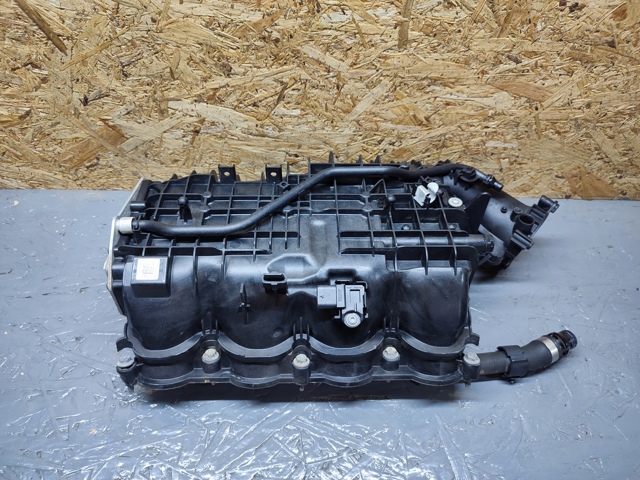 Колектор впускний 11618603914 BMW