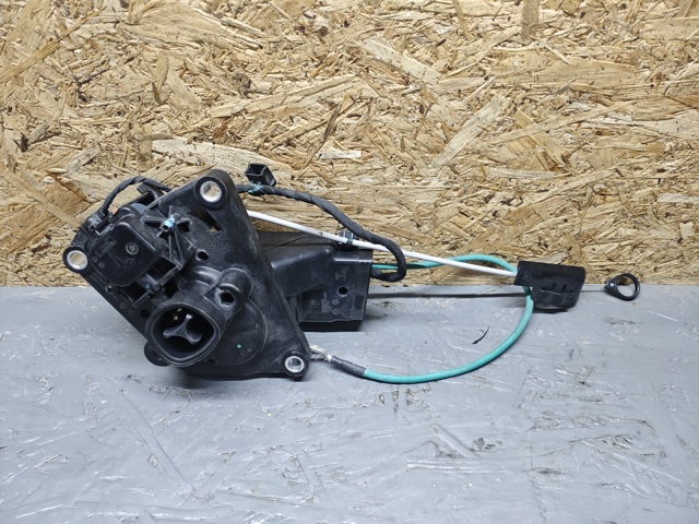 145688600D Tesla Motors