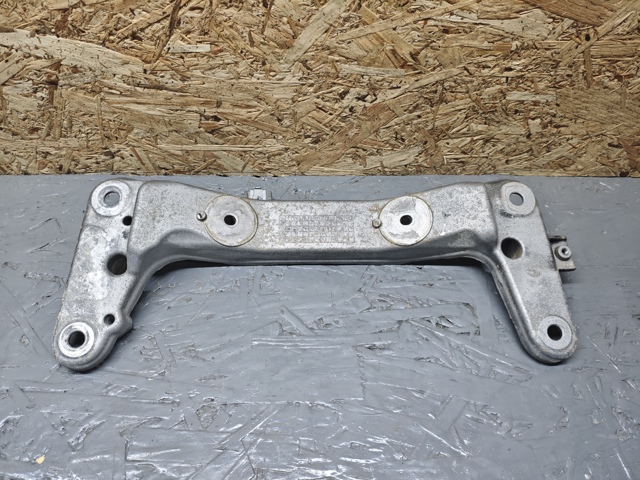 Кронштейн КПП 22316796611 BMW