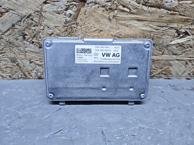 Камера системи забезпечення видимості 3Q0980654L VAG