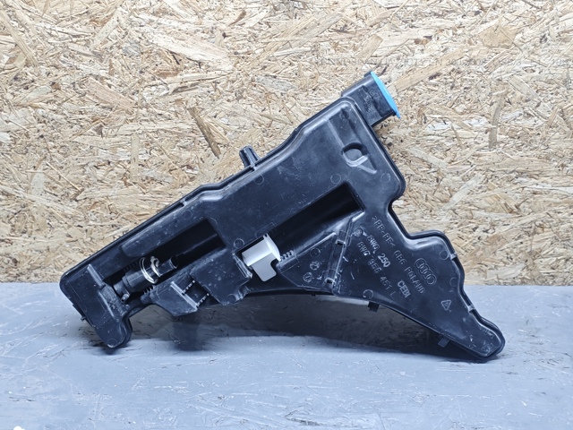 Бачок склоомивача 8W0955451L VAG