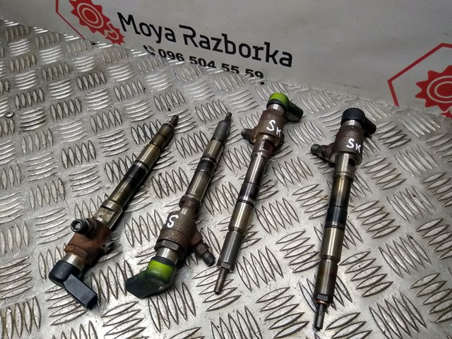 Форсунка паливна Skoda Fabia 2