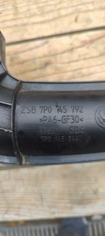 Шланг/патрубок інтеркуллера 7P0145792 VAG
