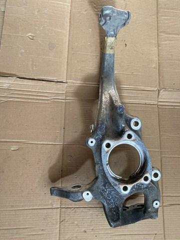 Цапфа поворотного кулака 95B407253E PORSCHE