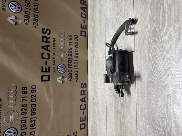 Стартер автомобільний 06H911021 VAG