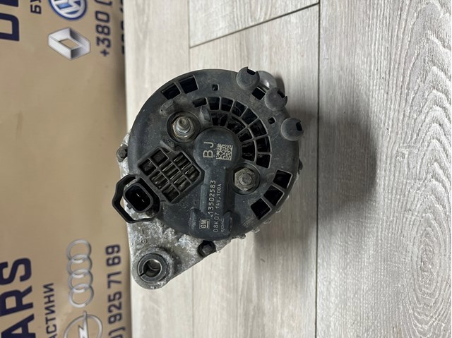 Авто генератор 13502583 GM