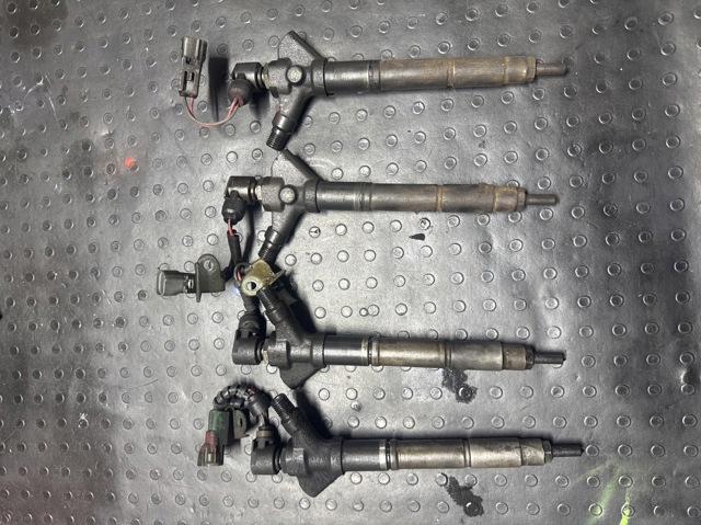 Форсунка інжектора 236700R041 TOYOTA