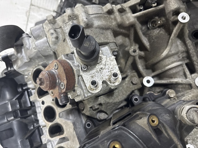 Система харчування двигуна 7797874 BMW