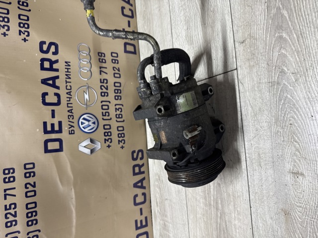 Компресор кондиціонера 8708581 VOLVO