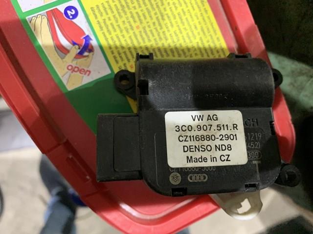 Привід системи автоматичного управління обігрівачем 3C0907511 VAG