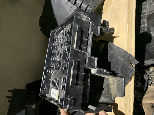 Корпус запобіжників 3C0937125A VAG