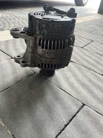 Генератор автомобільний 0120485038 BOSCH