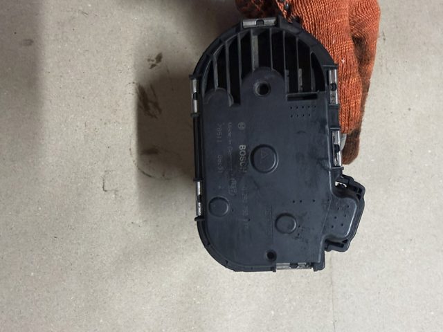 Дросільна заслінка в зборі 0280750137 BOSCH