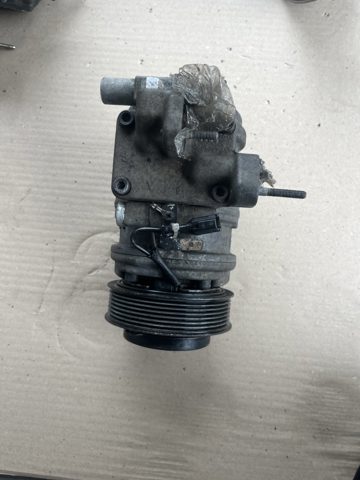 Компресор кондиціонера 1625023500 HYUNDAI