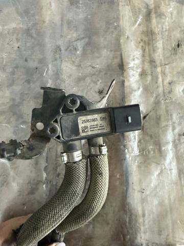 Датчик тиску вихлопних газів 25182883 GM