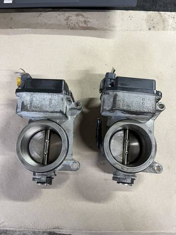 Дросільна заслінка в зборі Рено Сценік 2