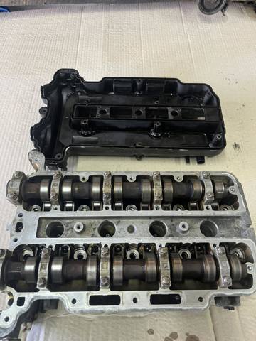 Головка блоку в зборі c распредвалами 90400234 GM