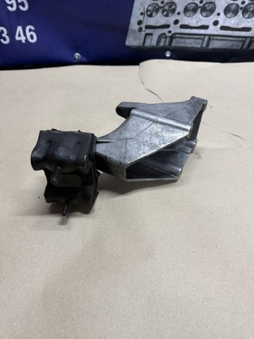 Подушка (опора) двигуна, ліва A1632400117 MERCEDES