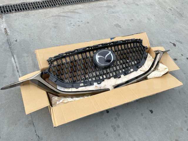 Облицювання радіатора KJF250719A MAZDA