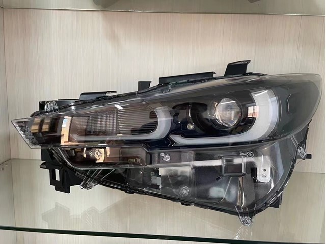 Фара комбінована, передня KSD651030 MAZDA