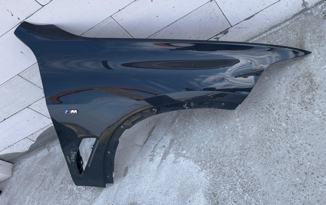 Переднє праве крило 41007492364 BMW