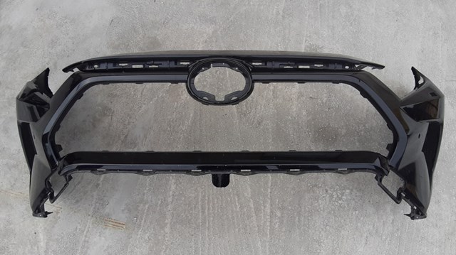 Кожух бампера переднього Toyota RAV4 V