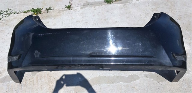 Кожух бампера заднього Toyota Corolla