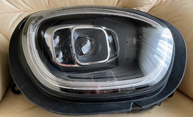 Фара передня права 63115A3BD78 BMW
