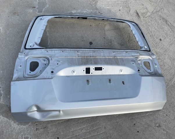 Задня ляда 6700560L70 TOYOTA