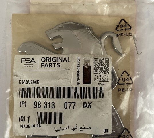 Фірмовий значок на кришку багажника 98313077DX PEUGEOT