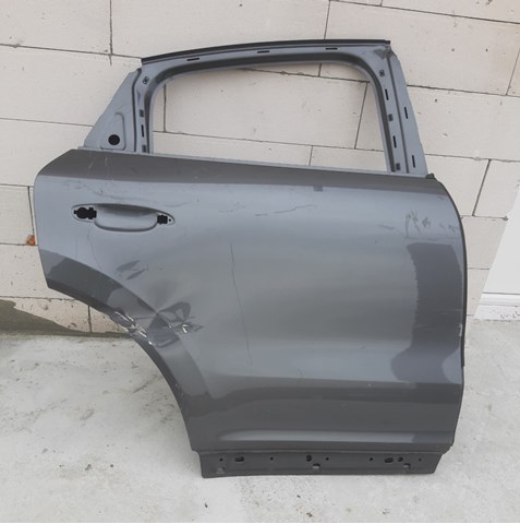 Двері пасажирські задні праві 9Y3833052AYGRV PORSCHE