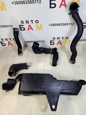Трубка, що нагнітається 13718608735 BMW