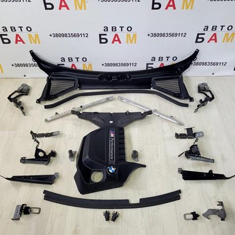 Ущільнювач капота 51767210736 BMW