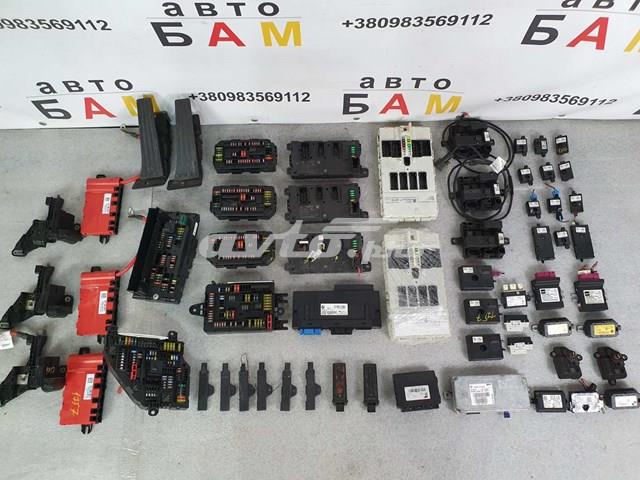 Датчик відкриття кришки багажника/задніх дверей (ляди) 61357422700 BMW