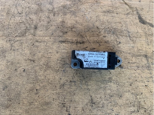 Датчик подушки безпеки 0008209926 MERCEDES