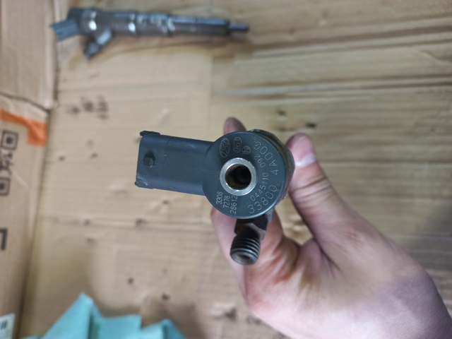 Форсунка вприску палива 0445110092 BOSCH