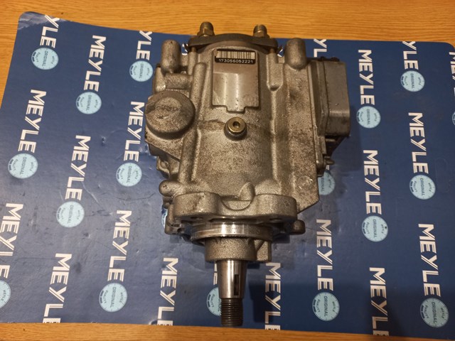 Насос паливний високого тиску 0470504005 BOSCH