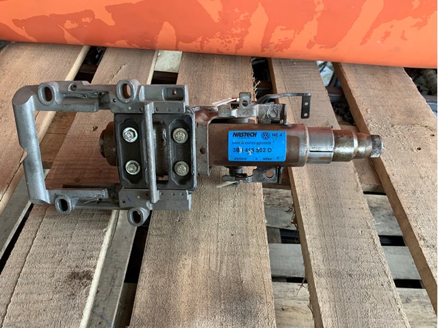 Колонка рульова Фольксваген Пассат B5