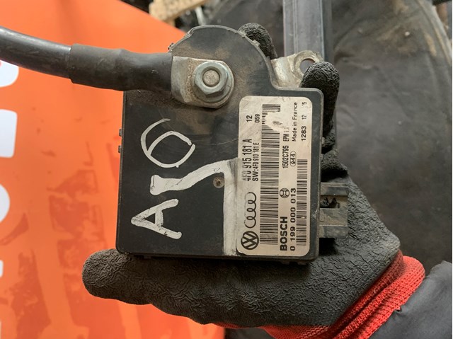 Автомобільна батарея 4F0915181A BOSCH