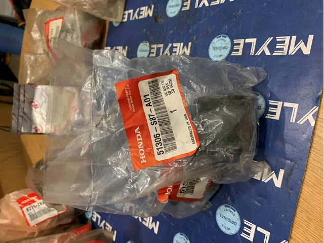 Подушка стабілізатора передня 51306S87A01 HONDA