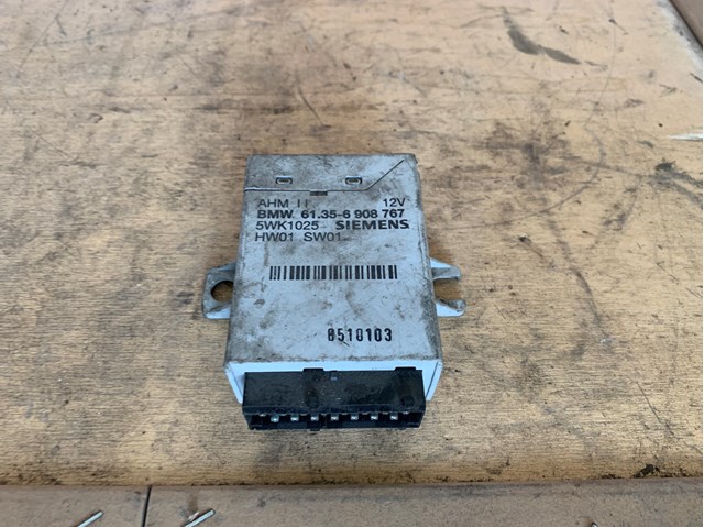Блок керування фаркопом 61356908767 BMW