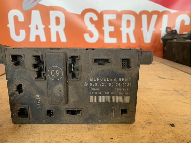 Блок комфорту передніх дверей 6398200026 MERCEDES