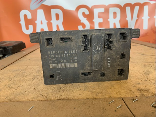 Блок комфорту передніх дверей 6398200326 MERCEDES